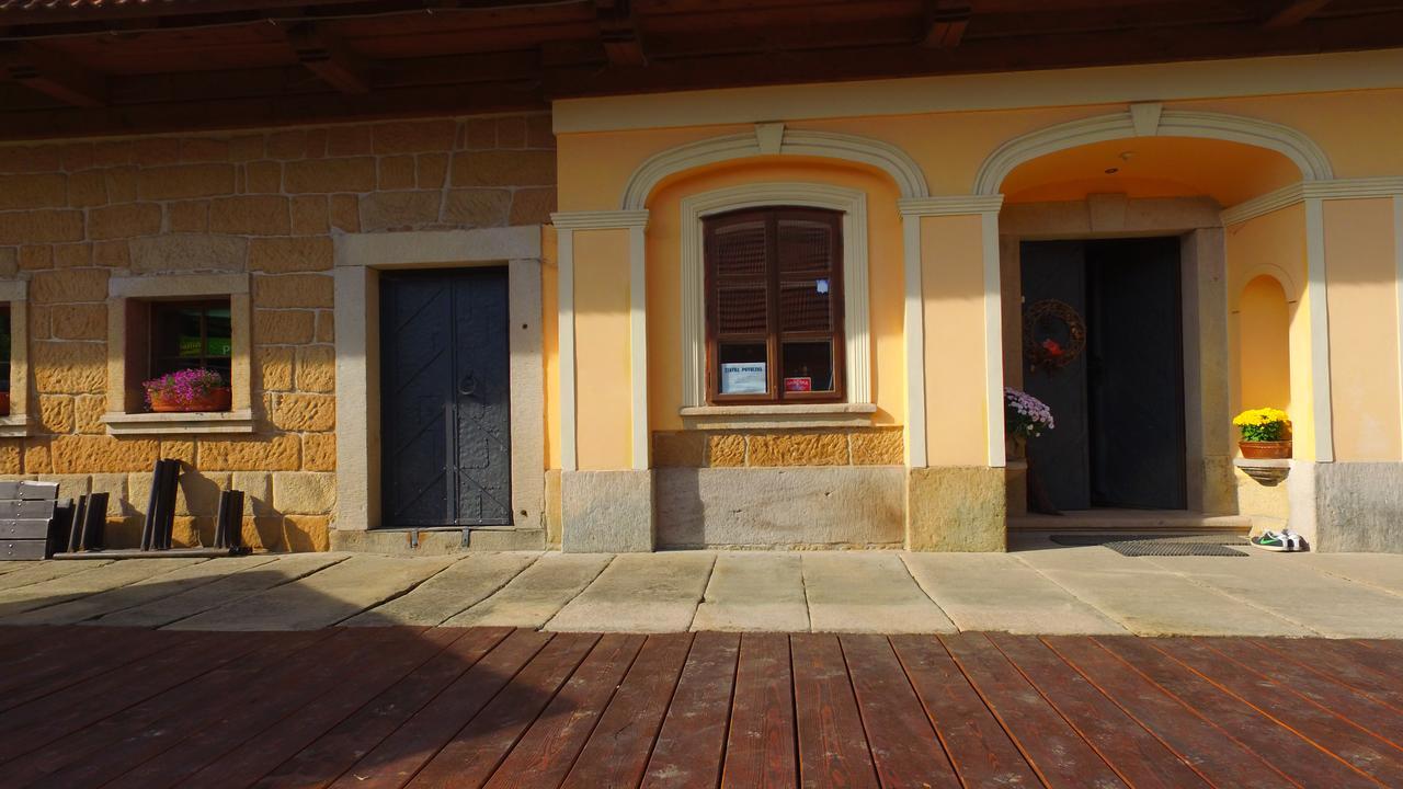 Belsky Dvur Hotel Bely Екстериор снимка